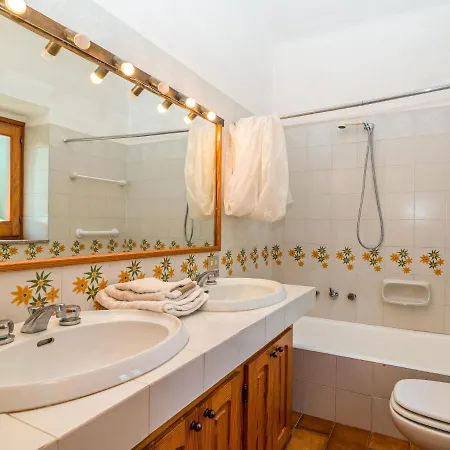 Feriehus Li Parrici By Interhome *